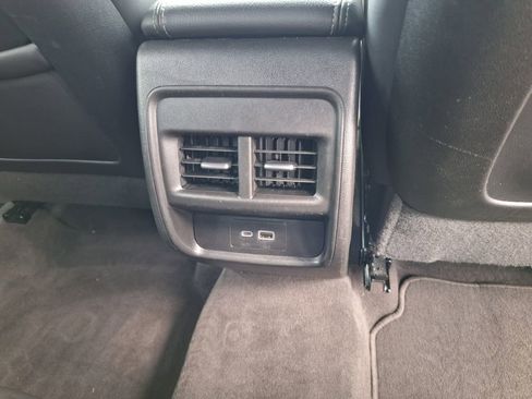 Used 2024 Cadillac XT4 Premium Luxury image 28