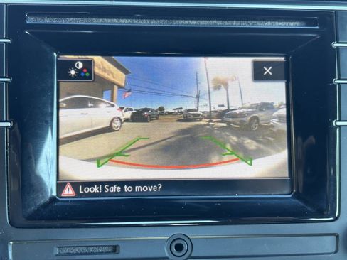 Used 2018 Volkswagen Beetle 2.0T S image 12