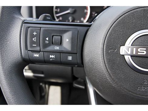 Used 2023 Nissan Rogue SV AWD/4WD image 18