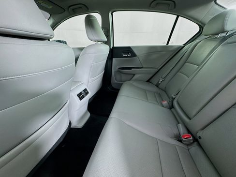 Used 2017 Honda Accord EX-L image 30