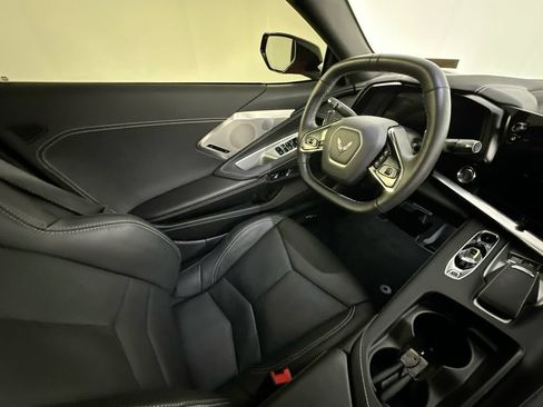 Used 2024 Chevrolet Corvette Stingray Preferred Conv w/ 2LT RWD image 9