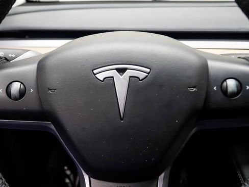 Used 2023 Tesla Model 3 Standard Range RWD image 28