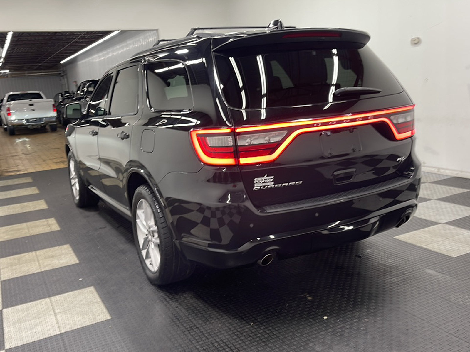 Used 2023 Dodge Durango R/T AWD/4WD image 17