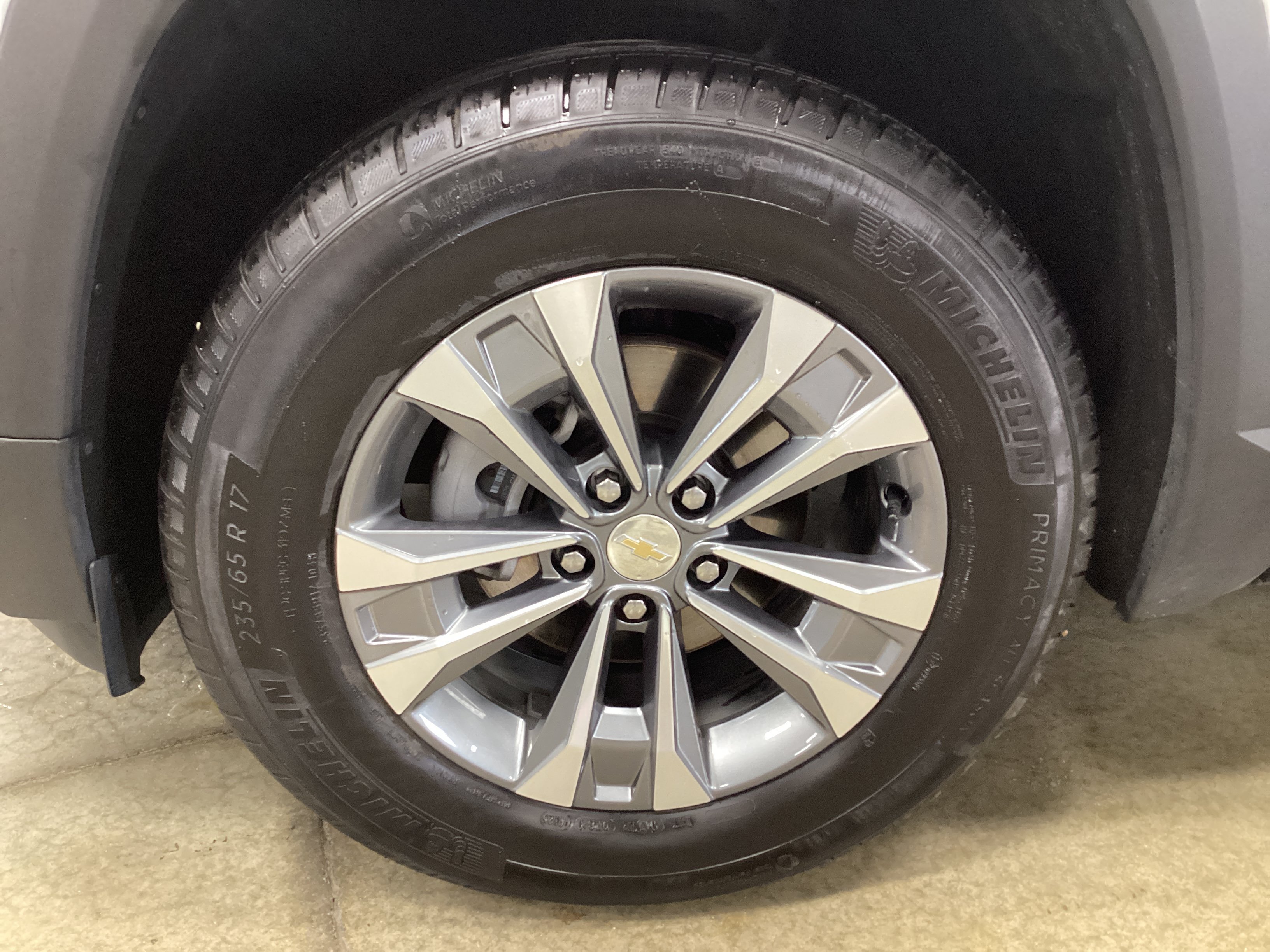 Used 2026 Chevrolet Equinox LT AWD/4WD image 9