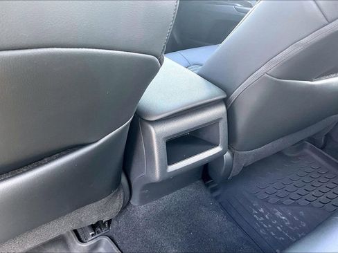 Used 2023 Toyota Camry SE image 10