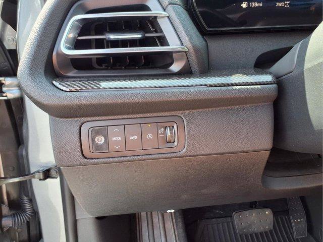 New 2027 Chevrolet Traverse Z71 w/ LPO, Floor Liner Package AWD/4WD image 23