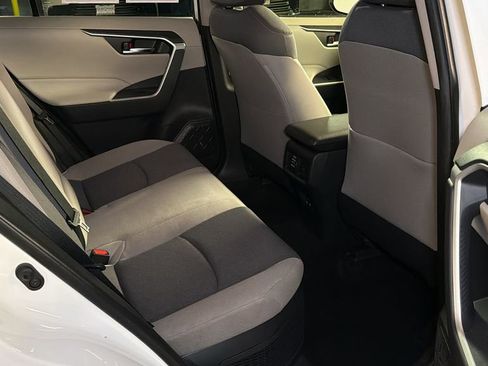 Used 2019 Toyota RAV4 XLE image 13