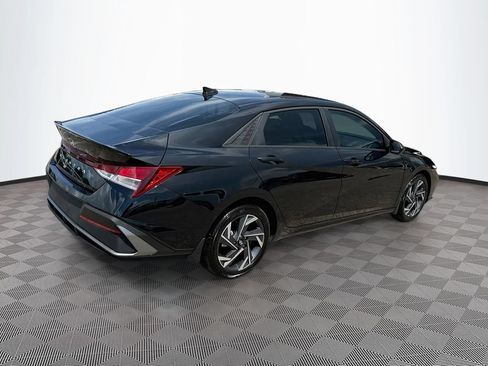 Used 2025 Hyundai Elantra Sport FWD image 6
