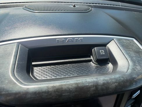 Used 2020 RAM 1500 Big Horn AWD/4WD image 36