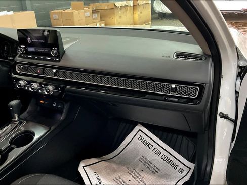 Used 2024 Honda Civic EX image 19