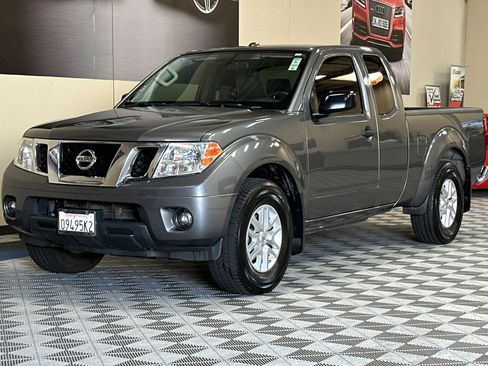 Used 2018 Nissan Frontier SV RWD image 8