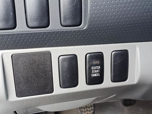 Used 2006 Toyota Tacoma 4x4 Regular Cab image 23