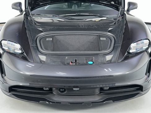 Used 2022 Porsche Taycan 4 Cross Turismo image 8
