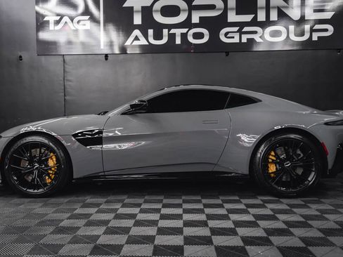 Used 2021 Aston Martin V8 Vantage Coupe image 28