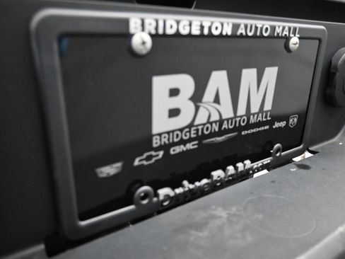 Used 2023 Chevrolet Silverado 1500 LT image 30