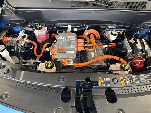 Used 2023 Chevrolet Bolt EUV LT w/ Driver Confidence Package image 27