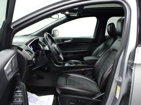 Used 2021 Ford Edge ST-Line w/ Class II Trailer Tow Package image 12