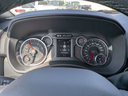 New 2026 RAM 2500 Big Horn AWD/4WD image 28