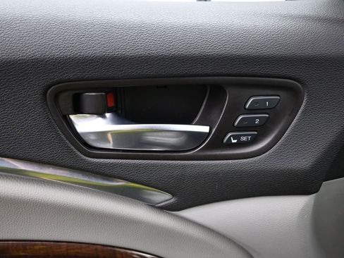 Used 2018 Acura MDX FWD image 17