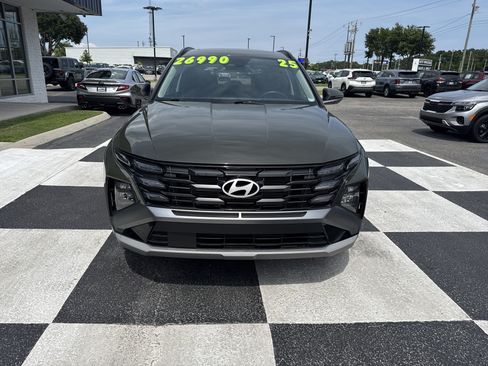 Used 2025 Hyundai Tucson SEL FWD image 2