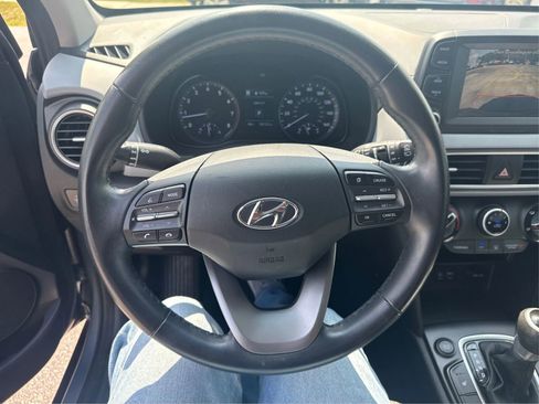 Used 2019 Hyundai Kona SEL FWD image 18