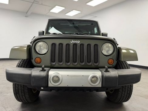 Used 2009 Jeep Wrangler Sahara AWD/4WD image 12