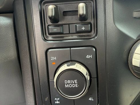 Used 2024 Ford F250 XL w/ FX4 Off-Road Package AWD/4WD image 9