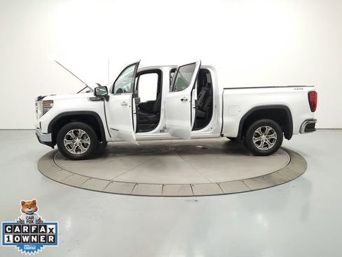 Used 2024 GMC Sierra 1500 SLT image 12