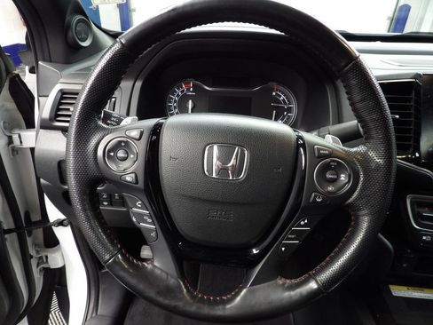 Used 2023 Honda Ridgeline Black Edition image 42