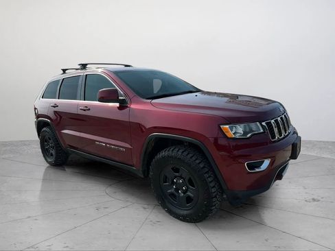 Used 2019 Jeep Grand Cherokee Laredo AWD/4WD image 7