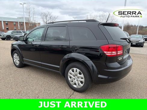 Used 2019 Dodge Journey SE image 4