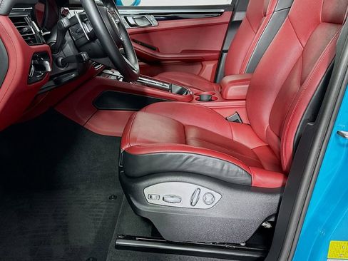 Used 2022 Porsche Macan image 22