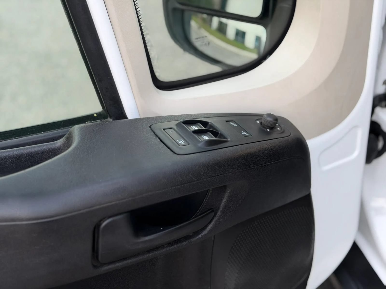 Used 2021 RAM ProMaster 2500 FWD image 13