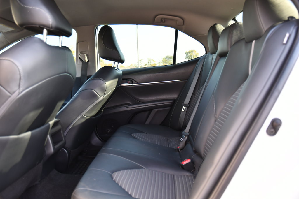 Used 2023 Toyota Camry SE FWD image 18