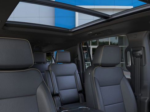 New 2026 Chevrolet Suburban Premier w/ Sun And Tow Package AWD/4WD image 26
