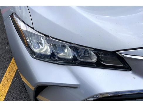 Used 2021 Toyota Avalon XLE FWD image 29