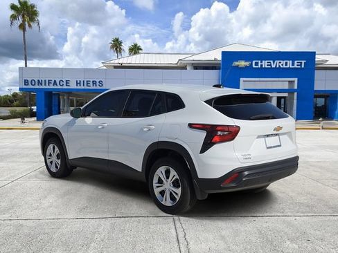 New 2026 Chevrolet Trax LS FWD image 3
