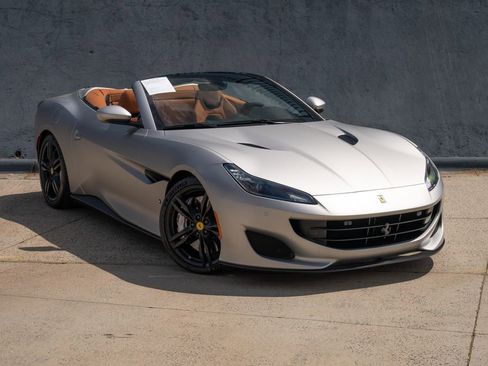 Certified 2019 Ferrari Portofino RWD image 1