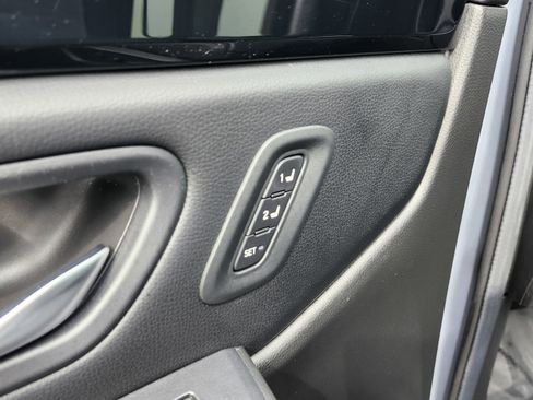 Used 2024 Honda Pilot Touring image 31