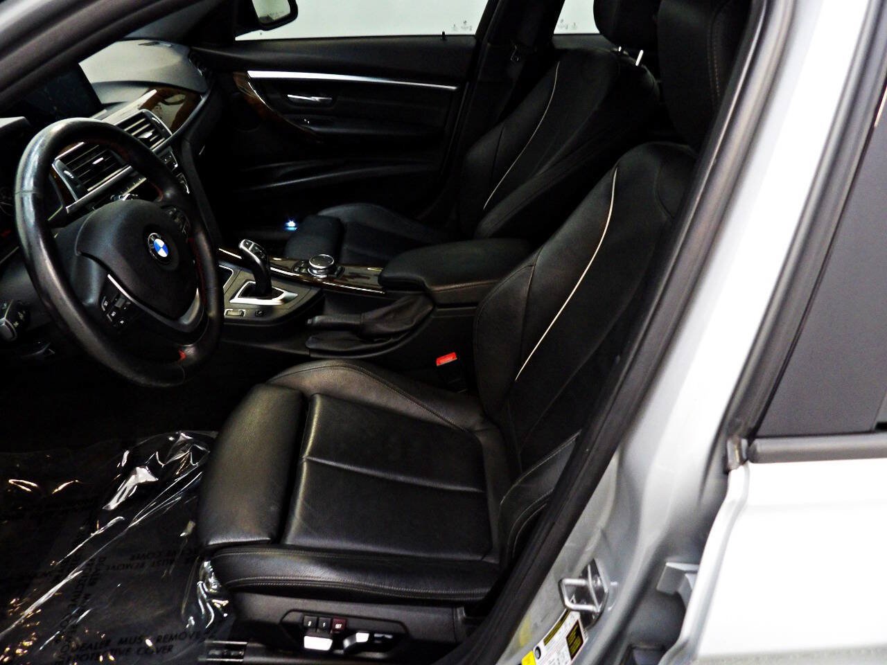 Used 2016 BMW 328i xDrive Sedan AWD/4WD image 8