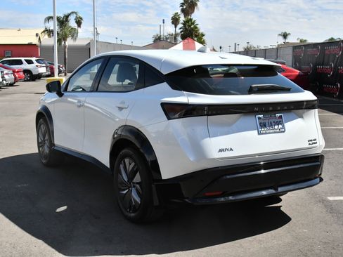 Used 2024 Nissan Ariya AWD image 6