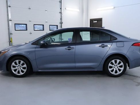 Used 2024 Toyota Corolla LE FWD image 4