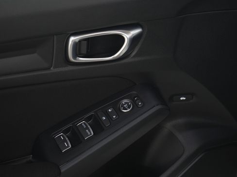 Used 2025 Honda Civic Sport image 19
