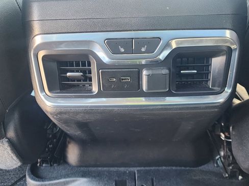 Used 2019 Chevrolet Silverado 1500 High Country image 29