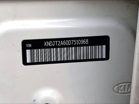 Used 2013 Kia Soul ! w/ Premium Pkg FWD image 33