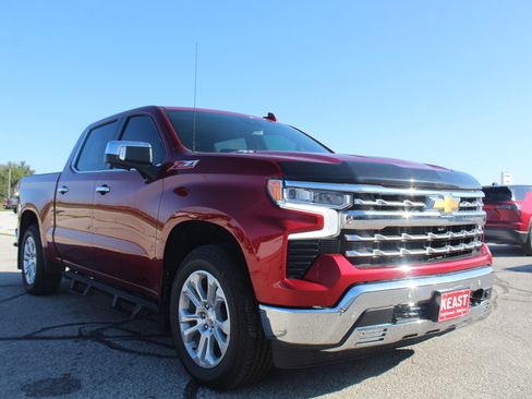 Used 2022 Chevrolet Silverado 1500 LTZ w/ LTZ Premium Package image 6