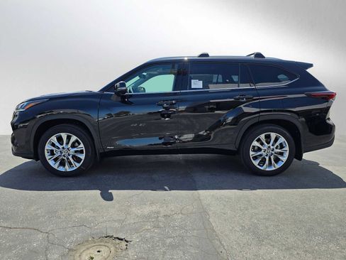 New 2026 Toyota Highlander Limited AWD/4WD image 6