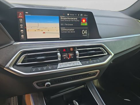Used 2023 BMW X5 sDrive40i w/ M Sport Package RWD image 13