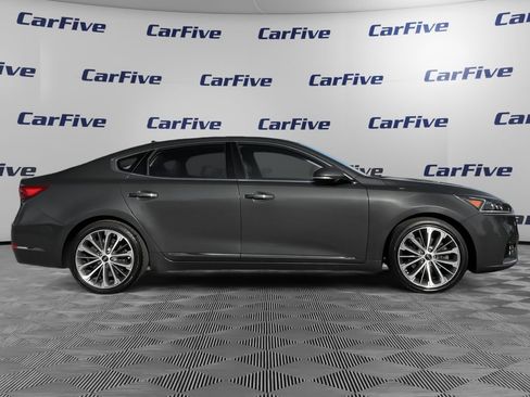 Used 2018 Kia Cadenza Technology image 6