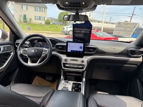 Certified 2023 Ford Explorer XLT w/ Equipment Group 202A AWD/4WD image 37